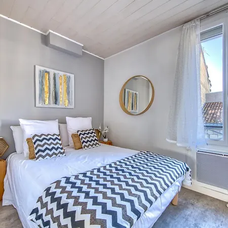 Sur La Route Des Vins - Libourne